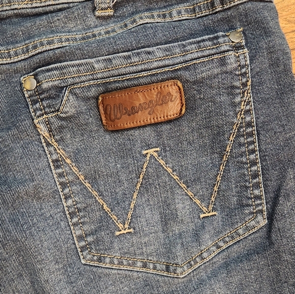 Wrangler Retro Slim Straight Jeans , Size 38x32 - Picture 1 of 5